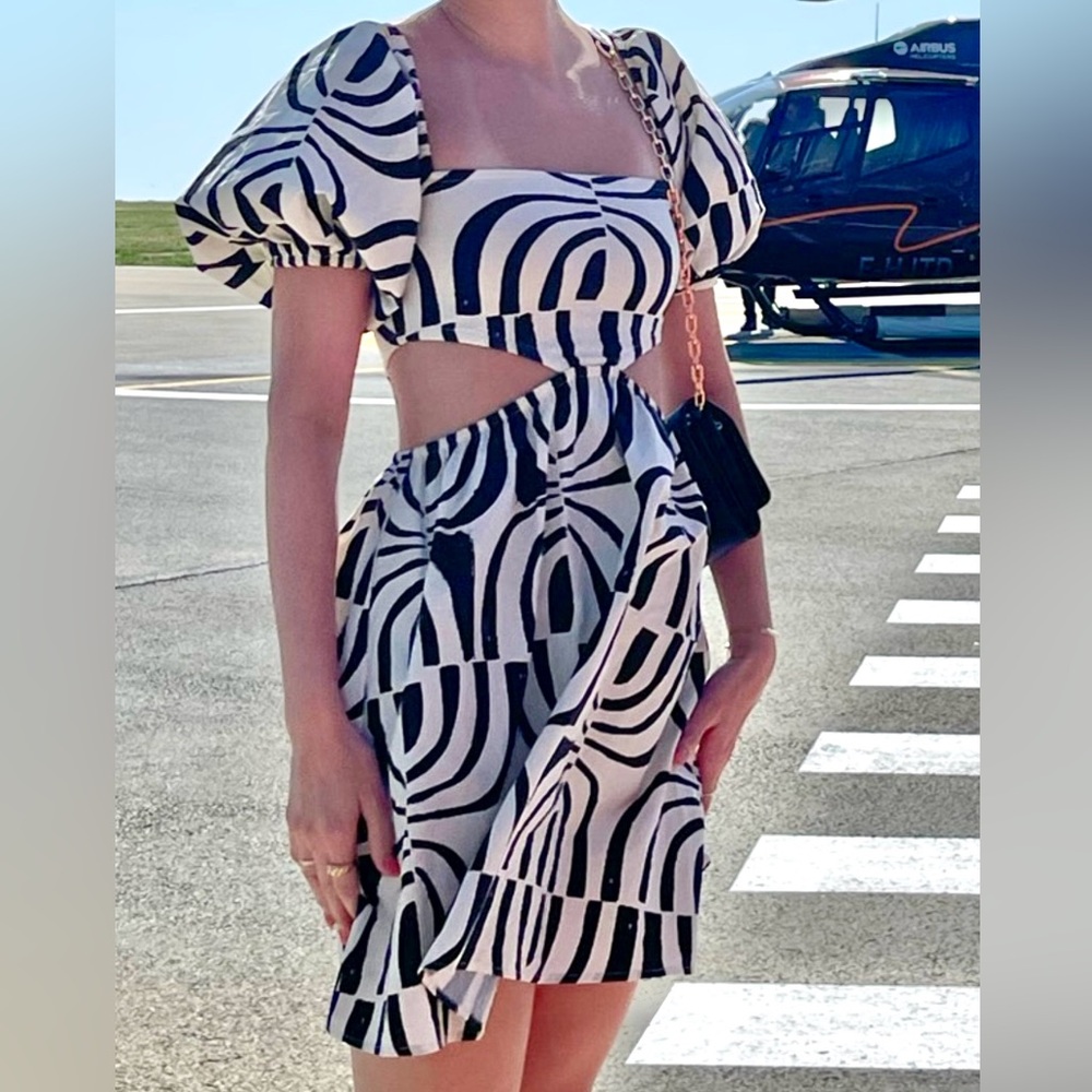 Zara black and white patterned mini dress with puffy sleeves